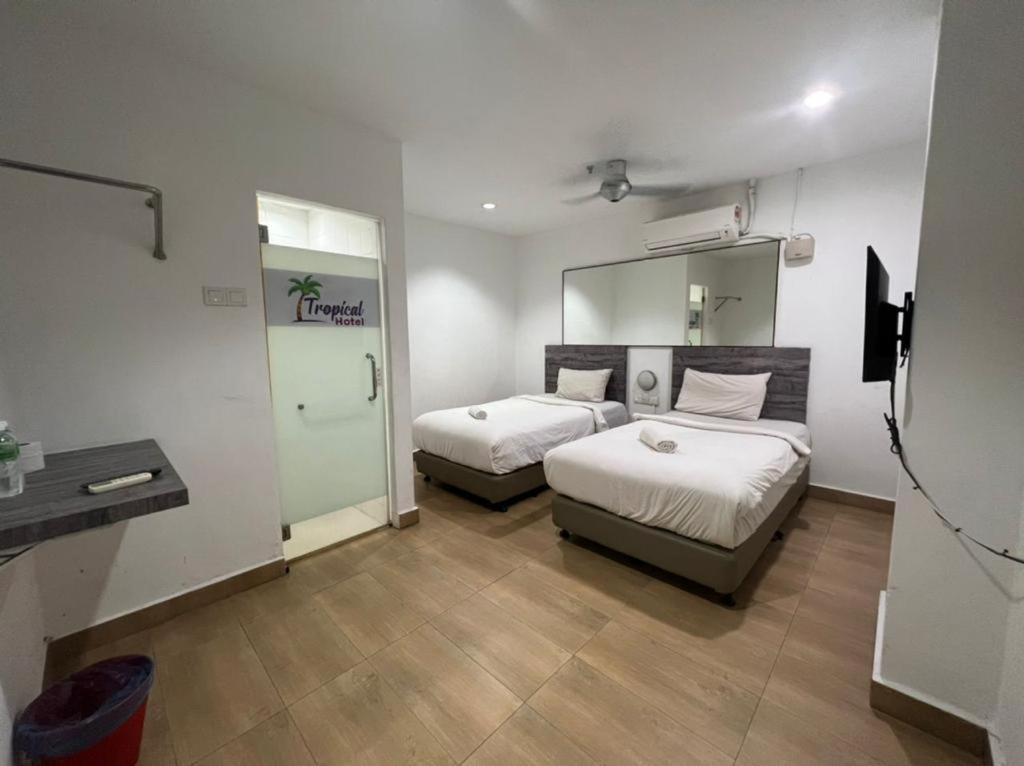 Tropical Hotel Kota Damansara Petaling Dzsaja Kültér fotó